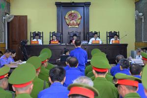 17 bị cáo vụ bồi thường tái định cư thủy điện Sơn La tiếp tục hầu tòa