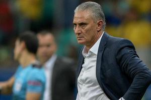 HLV tuyển Brazil mất ngủ vì trận 'siêu kinh điển' với Argentina