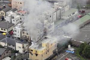 Cảnh sát bắt đầu khám nghiệm hiện trường vụ cháy xưởng phim hoạt hình