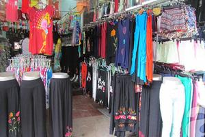Chợ vải Ninh Hiệp: Bát nháo sản phẩm “Made in Viet Nam“