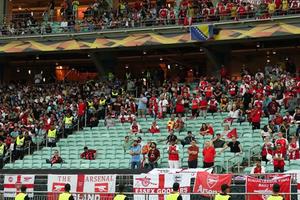 Người hâm mộ bóng đá Anh "chung tay" phản đối chính sách của UEFA