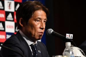 Thái Lan lên tiếng vụ HLV Nishino Akira “lật kèo”