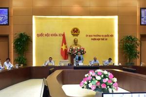 “Sao không giảm chỗ nào mà cứ giảm ở cơ quan dân cử”?