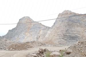 Ngang nhiên vi phạm trong hoạt động khai thác mỏ đá