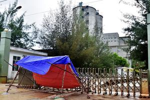 Hàng nghìn hộ dân và Nhà máy Xi măng Đại Việt đang cùng “sống dở, chết dở”