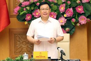 “Cứ tròn vo đẩy công văn xin ý kiến vòng quanh là không được”