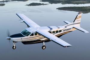 Thủy phi cơ chở chín người gặp nạn tại ngoài khơi Canada