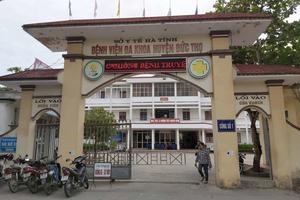 Bé sơ sinh tử vong với vết đứt cổ: Chuyên gia chỉ hàng loạt bất thường