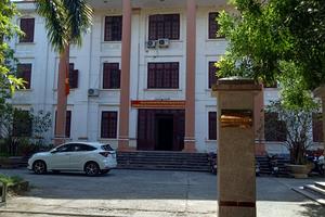 Điều động cán bộ sai quy định?