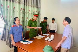 Khởi tố nguyên Chủ tịch và cán bộ địa chính xã Hoằng Ngọc