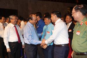 Thủ tướng dự cuộc giao lưu điển hình tiên tiến học tập và làm theo tư tưởng, đạo đức, phong cách Hồ Chí Minh