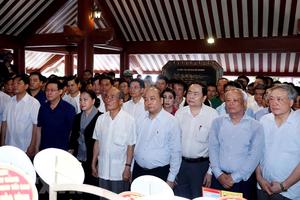 Thủ tướng, Chủ tịch Quốc hội dâng hương tưởng nhớ Chủ tịch Hồ Chí Minh