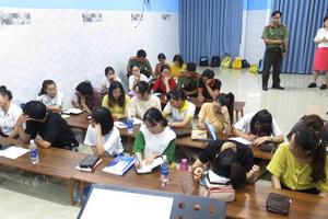 Bắt quả tang trung tâm dạy ngoại ngữ truyền đạo trái phép ở Đà Nẵng