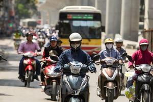 Bắc Bộ nhiều nơi nắng nóng, Bắc Trung Bộ còn mưa to