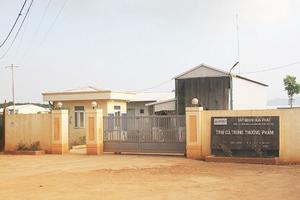 Sớm giải quyết ô nhiễm môi trường từ trại gà ở Cẩm Khê