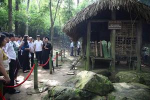 Xây dựng chính sách hỗ trợ xã, vùng an toàn khu cách mạng