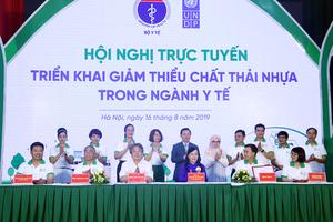 Đẩy mạnh giảm thiểu chất thải nhựa trong ngành Y tế