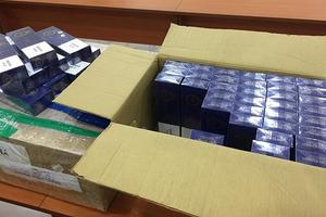 Hà Nội: Khởi tố vụ buôn bán hơn 2.000 bao thuốc lá 555 nhập lậu