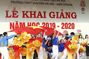 Gần 2 triệu học sinh Thủ đô náo nức bước vào năm học mới