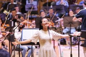 Đạo diễn ánh sáng Đặng Xuân Trường: “Chưa sân khấu nào dám làm toàn bộ bằng màu trắng như trong “Trăng Hát””