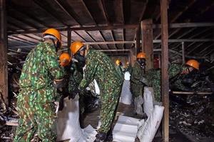 Tẩy sạch 2.000m2 giai đoạn 1 nhà máy Rạng Đông