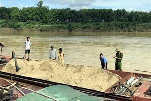 Sáu trường hợp khai thác cát trái phép bị phạt gần 700 triệu đồng
