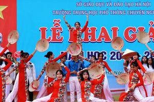 “Dạy chữ” phải đi đôi với “dạy người”