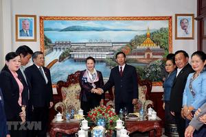 Chủ tịch Quốc hội Nguyễn Thị Kim Ngân thăm làm việc tại tỉnh Vientiane