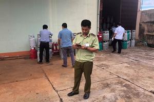 Người dân đến trụ sở Cục QLTT Đắk Lắk đòi nợ