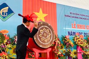 Trường CĐ Công nghệ và Thương mại Hà Nội khai giảng năm học mới