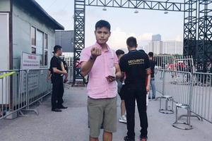 Trận Việt Nam - Malaysia: Người hâm mộ thích thú với vé bóng đá 4.0