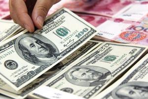 Các ngân hàng thương mại điều chỉnh giá USD hôm nay tăng nhẹ