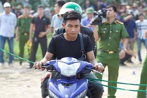Thực nghiệm hiện trường vụ nam sinh 18 tuổi chạy Grab bị sát hại