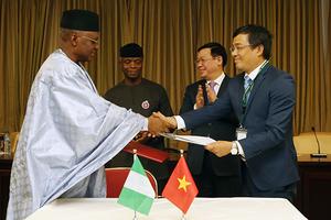 Việt Nam- Nigeria ký hiệp định miễn thị thực cho người mang hộ chiếu ngoại giao, công vụ