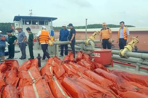 ​Chìm tàu trên sông Lòng Tàu: Hút khẩn cấp 150 tấn dầu khỏi tàu