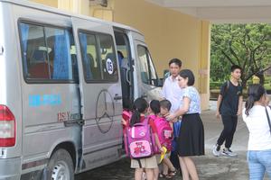 Đề nghị Bộ Giao thông Vận tải quy định tiêu chuẩn xe đưa đón học sinh