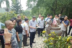 Chủ tịch đối thoại giải quyết khiếu nại ở động Tiên Sơn