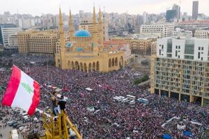 Làn sóng biểu tình chống tham nhũng vẫn tiếp diễn