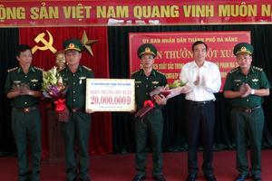 Khen thưởng lực lượng phá vụ vận chuyển hàng chục kg ma túy