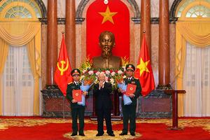 Tổng bí thư, Chủ tịch nước trao quyết định thăng quân hàm 2 tướng lĩnh
