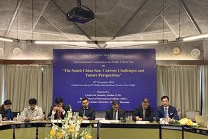  Các học giả kêu gọi tuân thủ luật pháp quốc tế