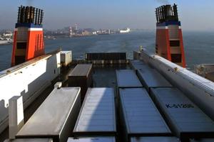 Phát hiện người di cư trong container trên tuyến phà giữa Hà Lan-Anh