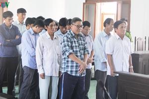 Chủ tịch huyện và 15 đồng phạm lãnh án tù do sai phạm đền bù đất