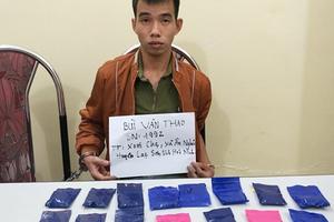Bắt giữ thanh niên mang trong người hơn 2.500 viên ma túy tổng hợp