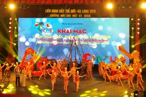 Nhiều tiết mục đặc sắc được biểu diễn tại lễ khai mạc