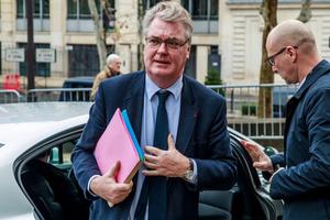 Chủ tịch Hội đồng Kinh tế-Xã hội Pháp từ chức sau bê bối về thanh toán