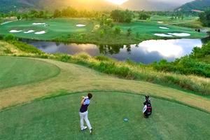 Phê duyệt chủ trương đầu tư 2 dự án sân golf