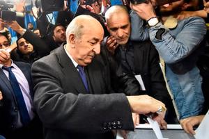 Algeria: Hàng nghìn người biểu tình phản đối kết quả bầu cử Tổng thống