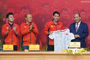 “Thắng không kiêu, bại không nản”