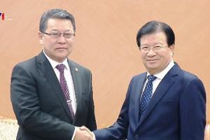 Phó Thủ tướng Trịnh Đình Dũng tiếp Bộ trưởng Mông Cổ